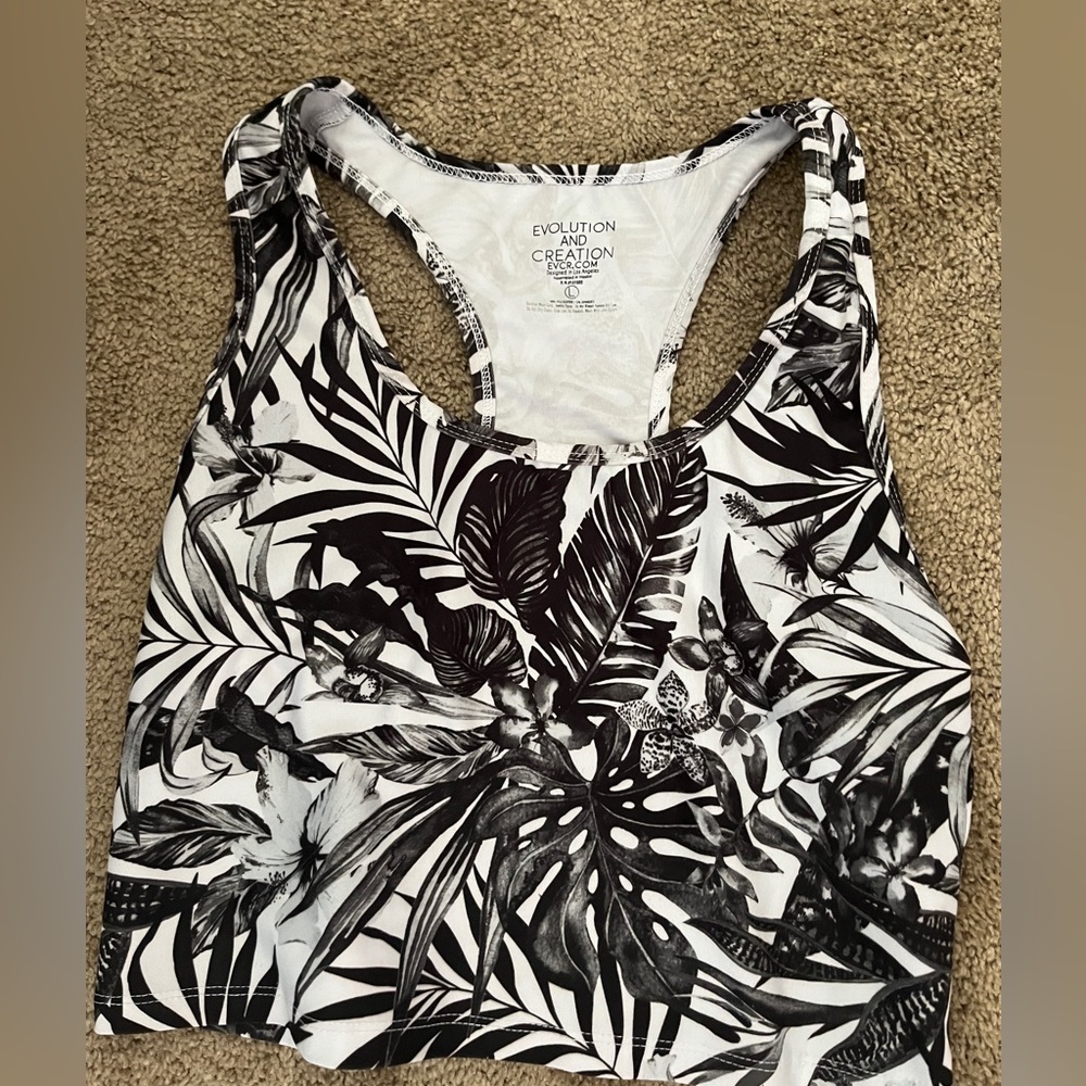 light support athletic crop